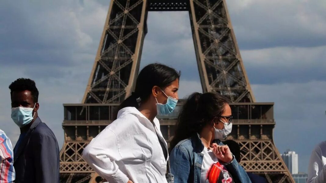 Nuevas medidas de confinamiento colapsan arterias vehiculares de París