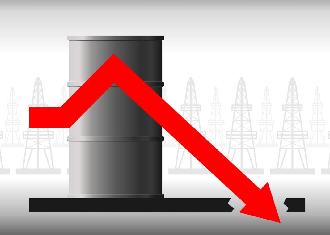 Precio del petróleo se hunde ante nuevas restricciones por COVID 19