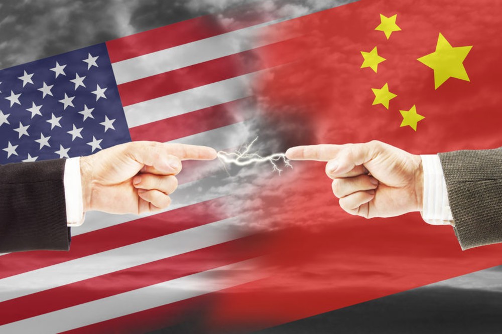 EEUU prohibió inversión en 31 compañías chinas