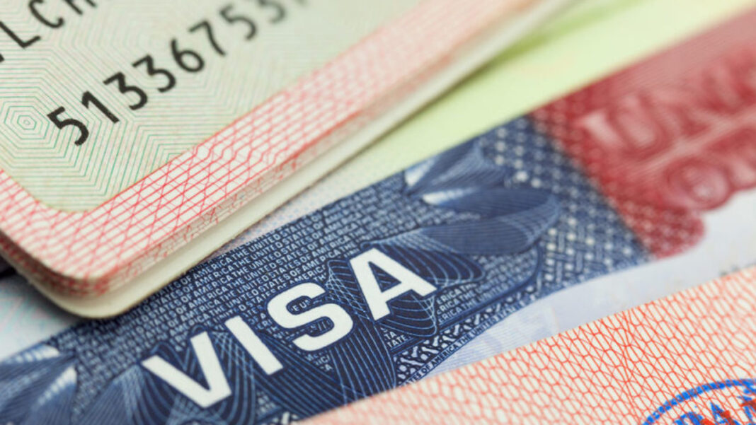 Peninsula Visa ahora permite a los clientes pagar por servicios de pasaporte seleccionados con Bitcoin