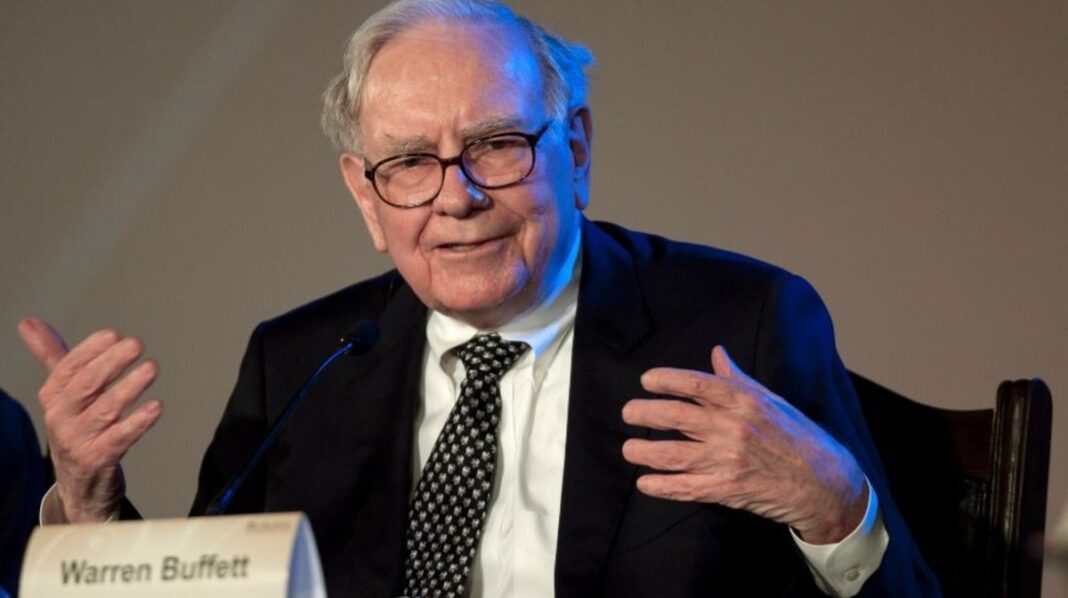 Warren Buffett compartió algunos trucos para enseñarles a los más pequeños el valor del dinero