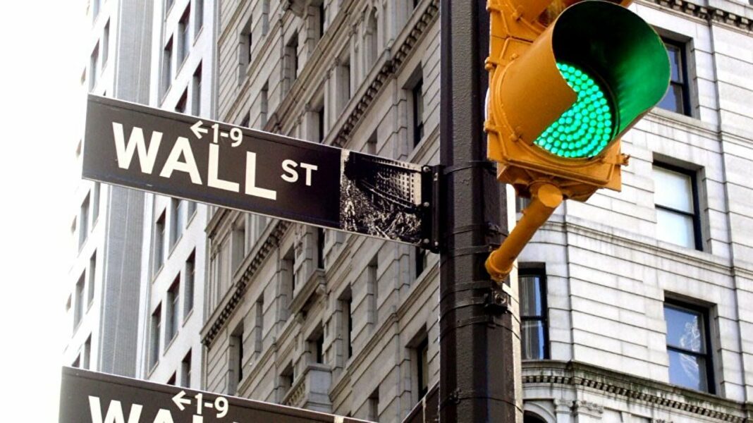Los principales índices de Wall Street cierran abril en máximos