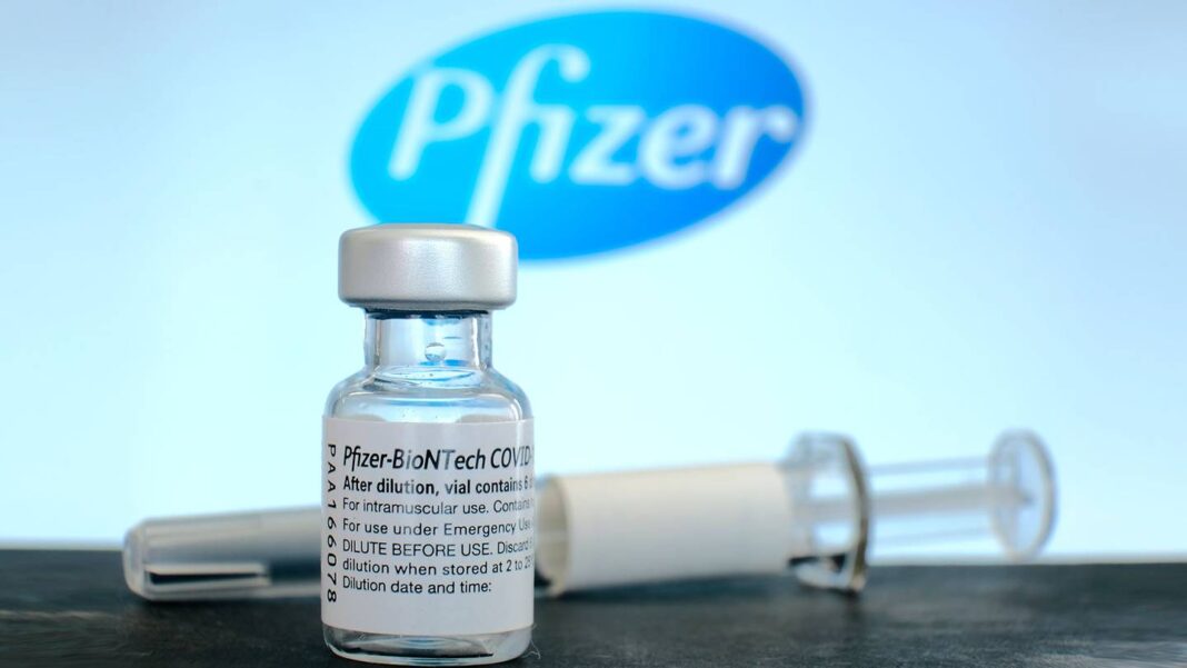 Pfizer espera ingresos de $54 mil millones en ventas para 2022