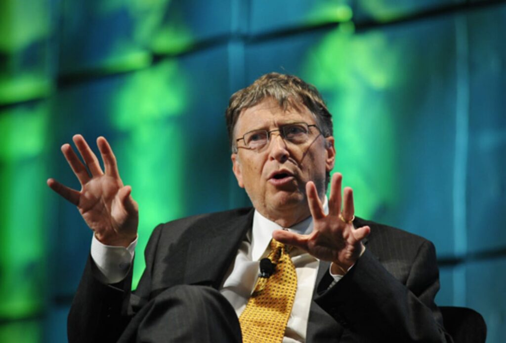 Bill Gates tiene una postura optimista, señalando que «los pesimistas no ven el panorama completo». Según su opinión, «es fácil tener una visión más negativa», aludiendo a los reportes desalentadores de la actualidad.