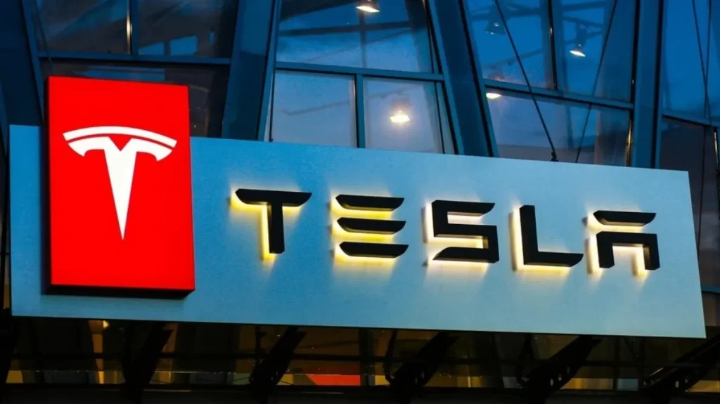 Dentro de la industria de vehículos eléctricos, Morgan Stanley señala que las ventas de aluminio a Tesla, por parte de Xusheng, abarcan entre 40% y 60% de sus ingresos en los últimos 5 años. Sin embargo, esas ventas estarían reducidas actualmente.