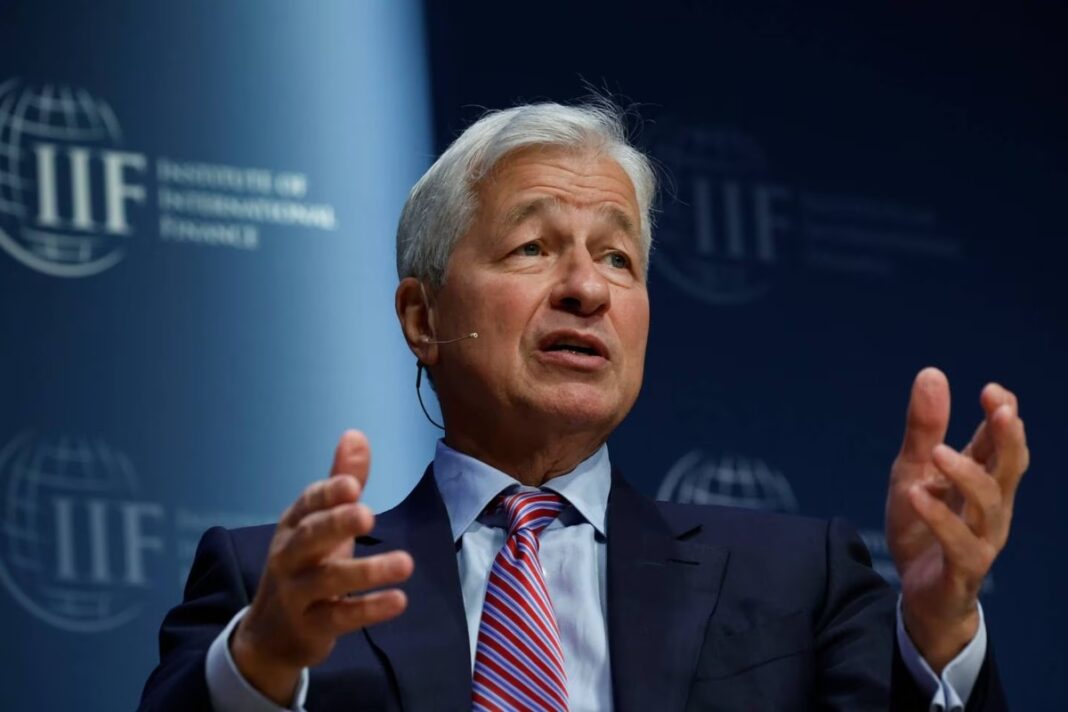 El CEO del JPMorgan, Jamie Dimon, ha expresado que la reciente crisis bancaria, «ha finalizado»