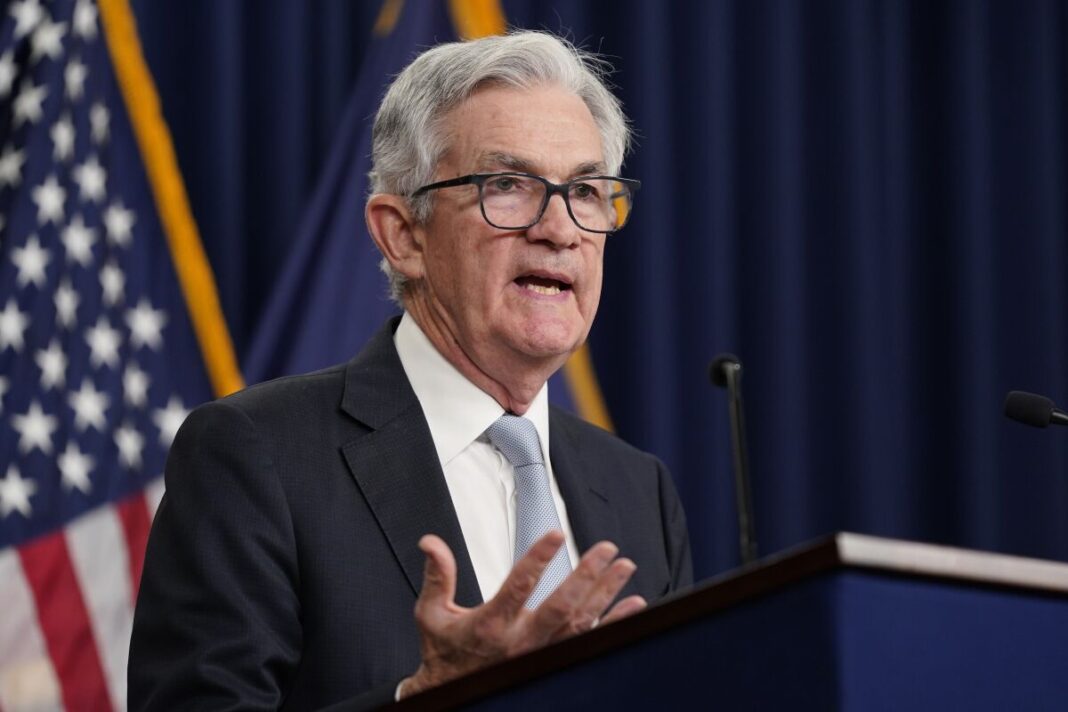 Funcionarios de la Fed descartan recortes este año